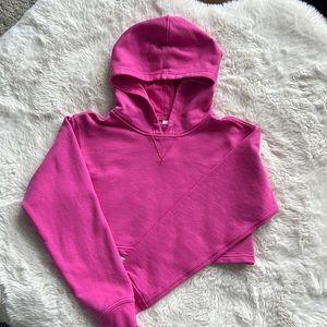 LIKE NEW! Lululemon cropped hoodie! Size 2! Only worn twice. 🩷